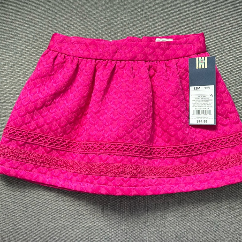 New with tags Genuine Kids from OshKosh pink skirt with zipper (12m)